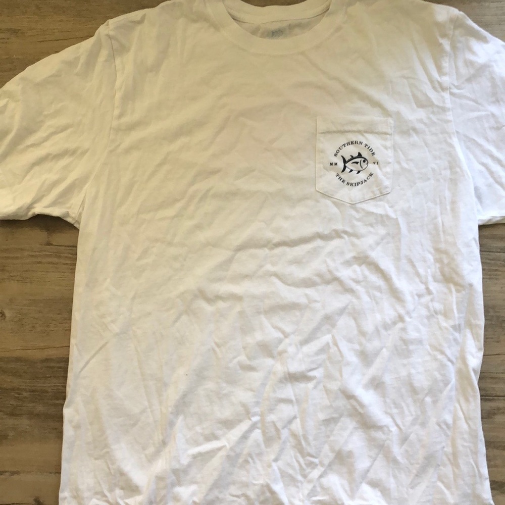Men’s Southern Tide Tee!